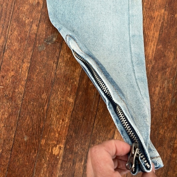 Golden | Distressed Skinny Jeans with Zippers - Picture 5 of 9